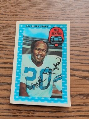 Mel Renfro 1971 Vintage Football Card - Blue Accent